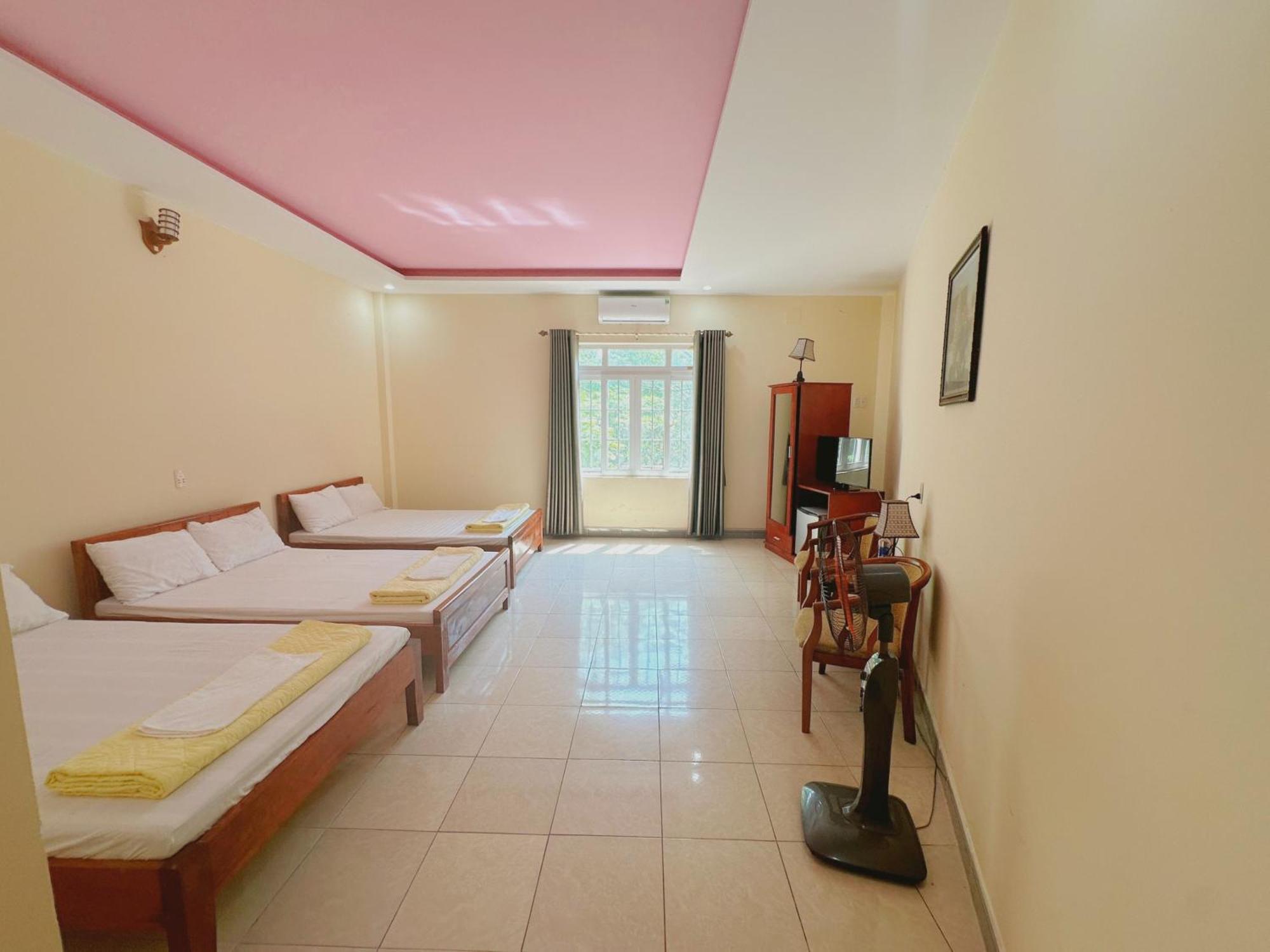 Hai Yen Hotel Quang Binh ด่งเฮ้ย ภายนอก รูปภาพ