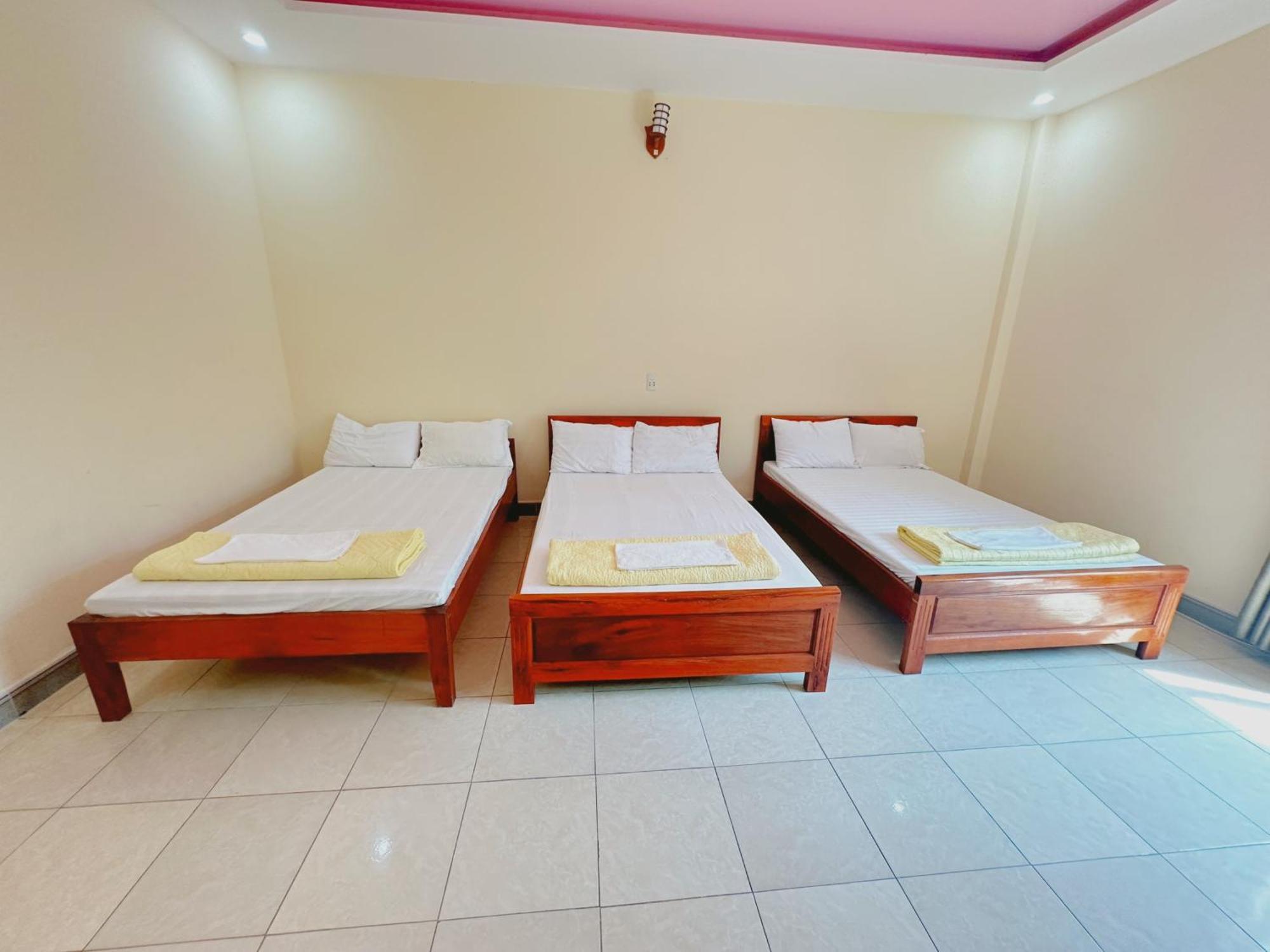 Hai Yen Hotel Quang Binh ด่งเฮ้ย ภายนอก รูปภาพ